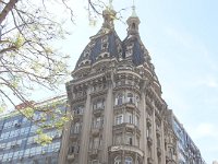 085 DSCN6356  Åadny budynek na rogu Av. Belgrano i Peru.