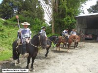 110 DSCN3453  Gaucho na farmie Olguita.