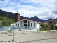 163 DSCN3958  KoÅciÃ³Åek w Puerto Chacabuco.