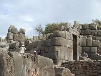 072 DSCN1937  Saksaywaman resztki twierdzy i świątyni z czasów Inków, wzniesionych w okresie od XI do XV wieku.